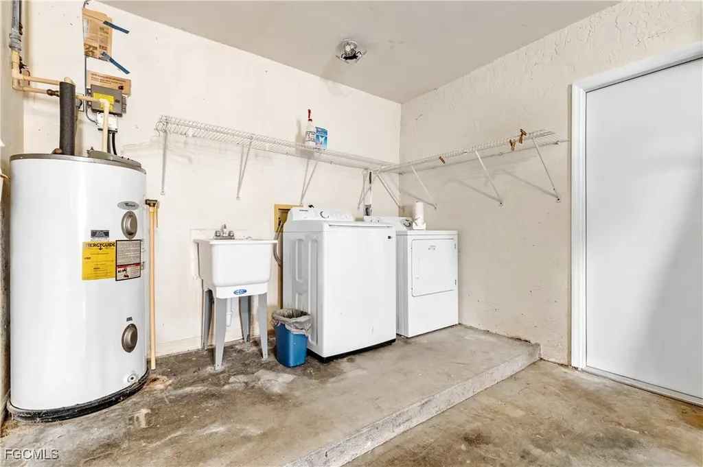 1402 SW 4th Avenue Cape Coral FL 33991