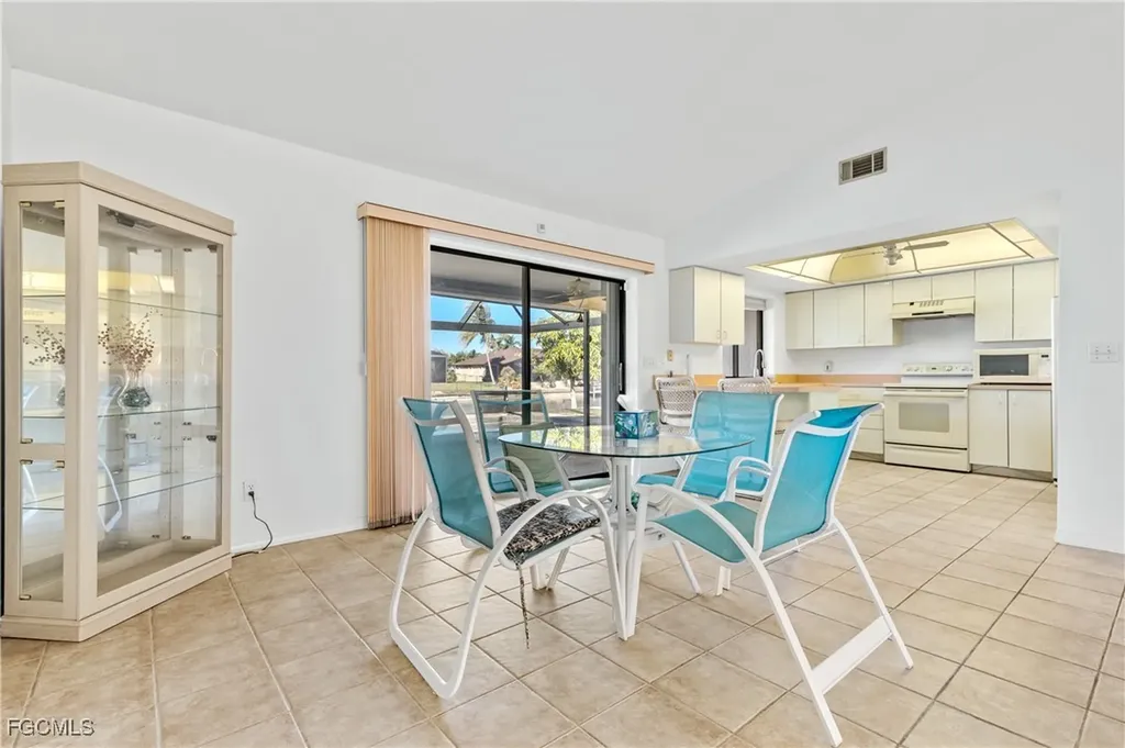 1402 SW 4th Avenue Cape Coral FL 33991