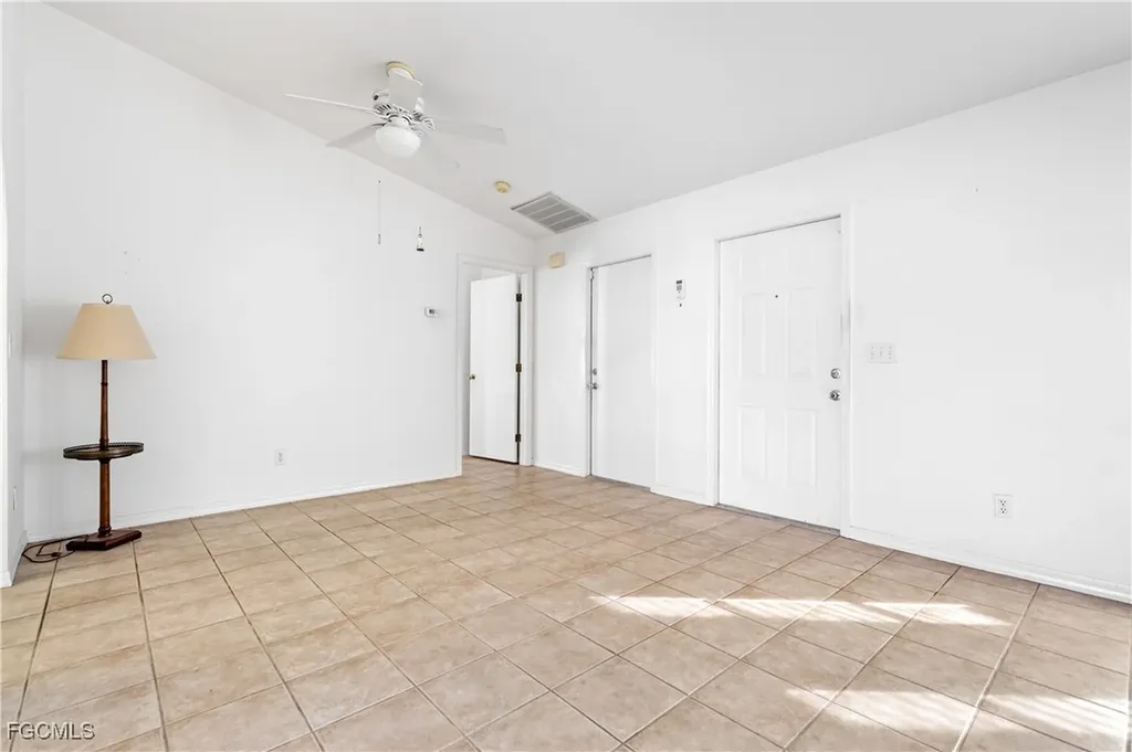 1402 SW 4th Avenue Cape Coral FL 33991