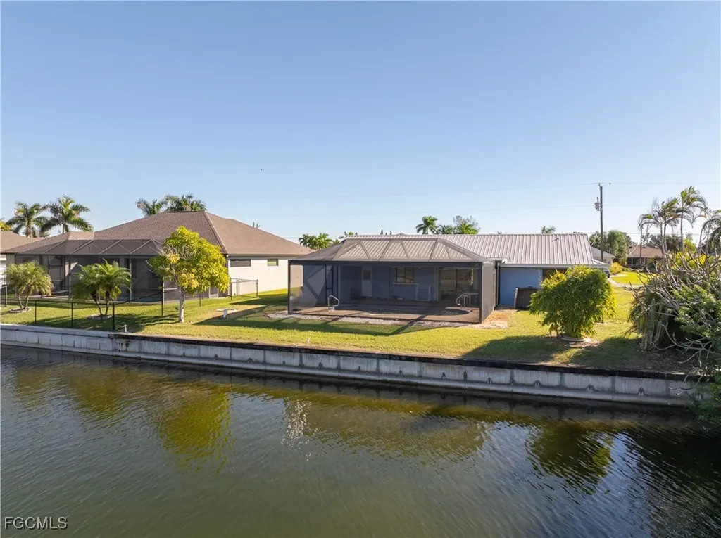 1402 SW 4th Avenue Cape Coral FL 33991