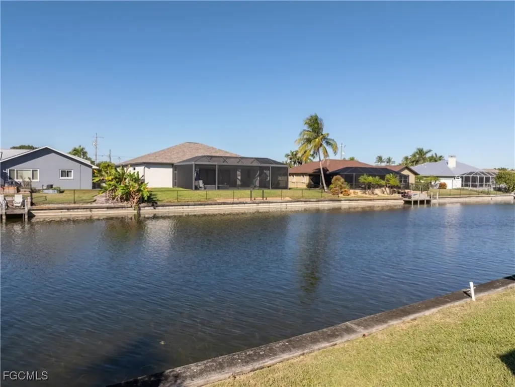 1402 SW 4th Avenue Cape Coral FL 33991