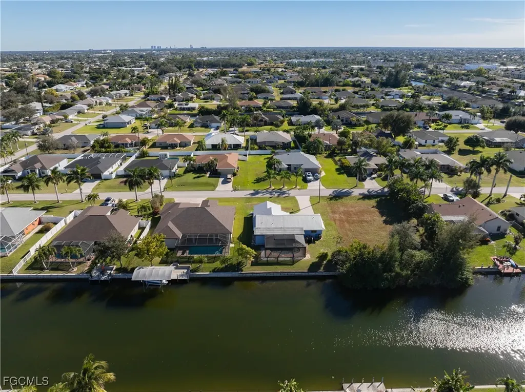 1402 SW 4th Avenue Cape Coral FL 33991