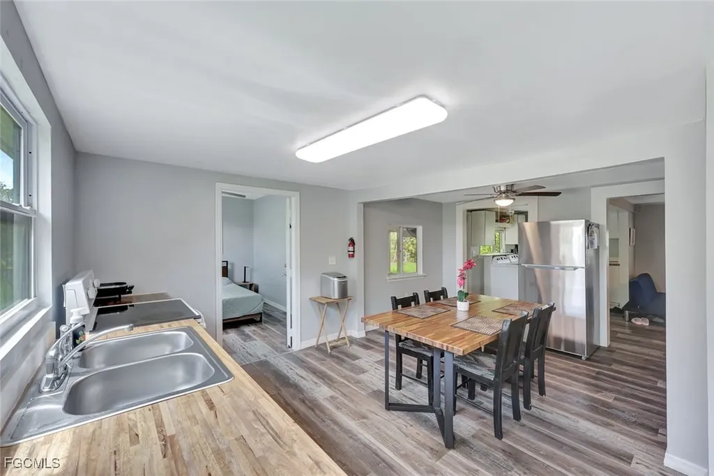 10464 Betsy Parkway St. James City FL 33956