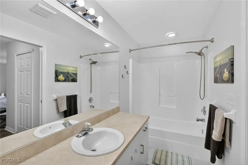 2000 NW 6th Street Cape Coral FL 33993