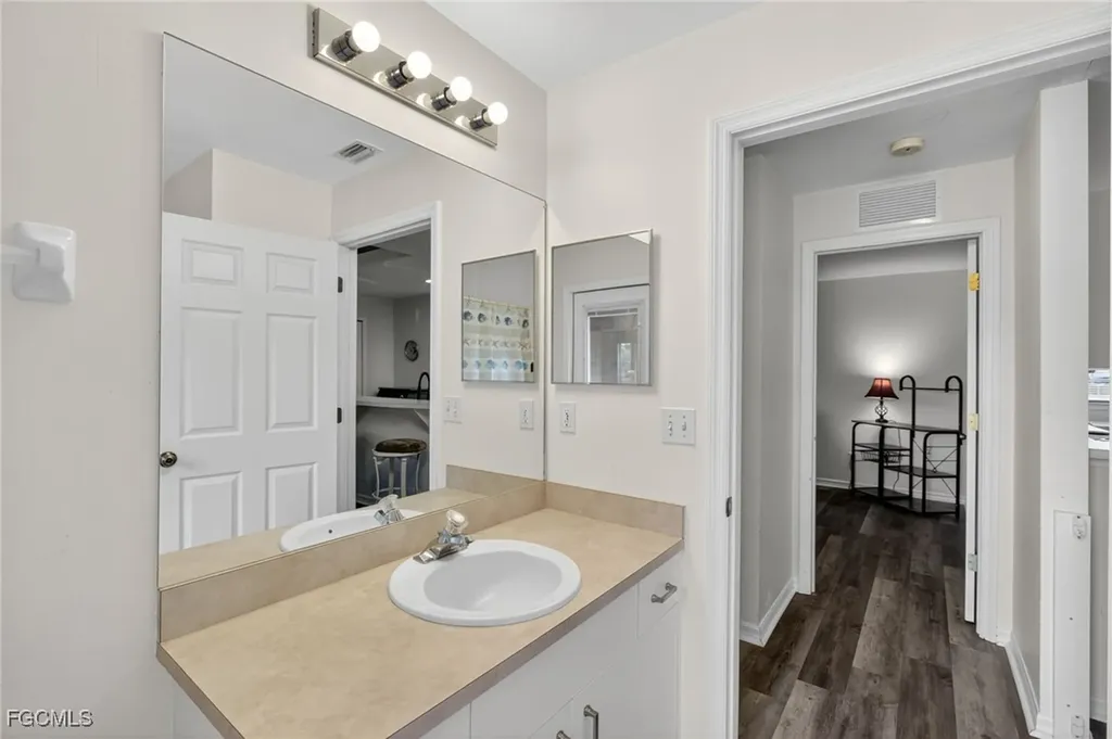 2000 NW 6th Street Cape Coral FL 33993