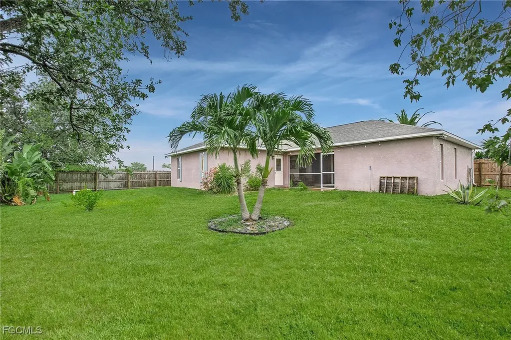 2000 NW 6th Street Cape Coral FL 33993