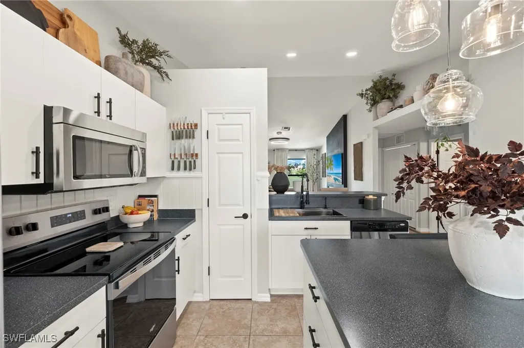 329 NE 27th Street Cape Coral FL 33909