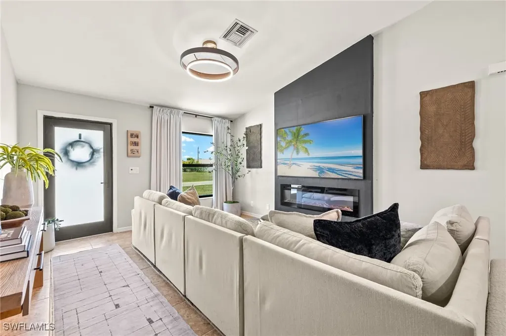 329 NE 27th Street Cape Coral FL 33909