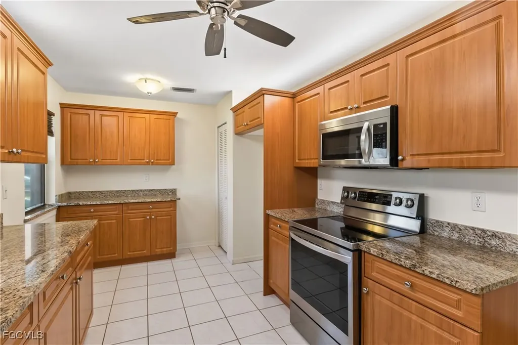 223 SE 16th Street Cape Coral FL 33990