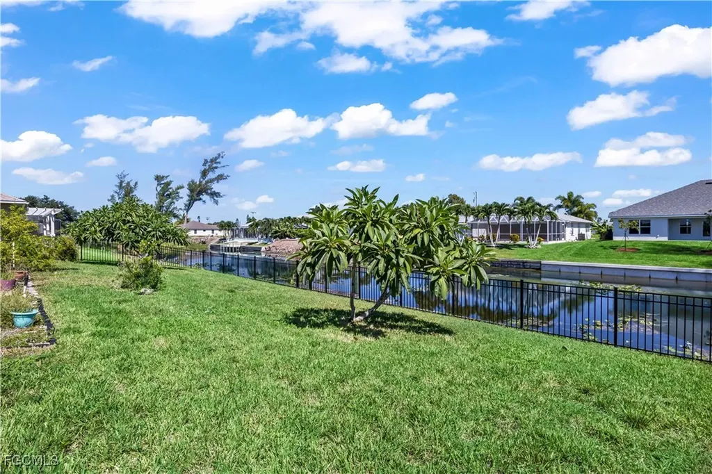 223 SE 16th Street Cape Coral FL 33990