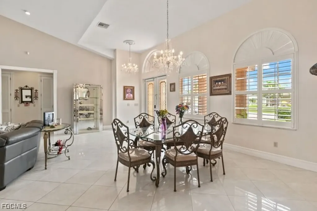 172 SE 23rd Street Cape Coral FL 33990