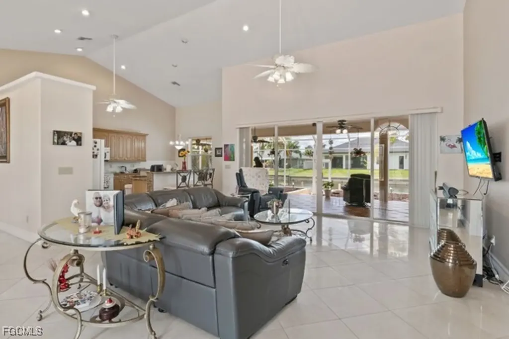 172 SE 23rd Street Cape Coral FL 33990