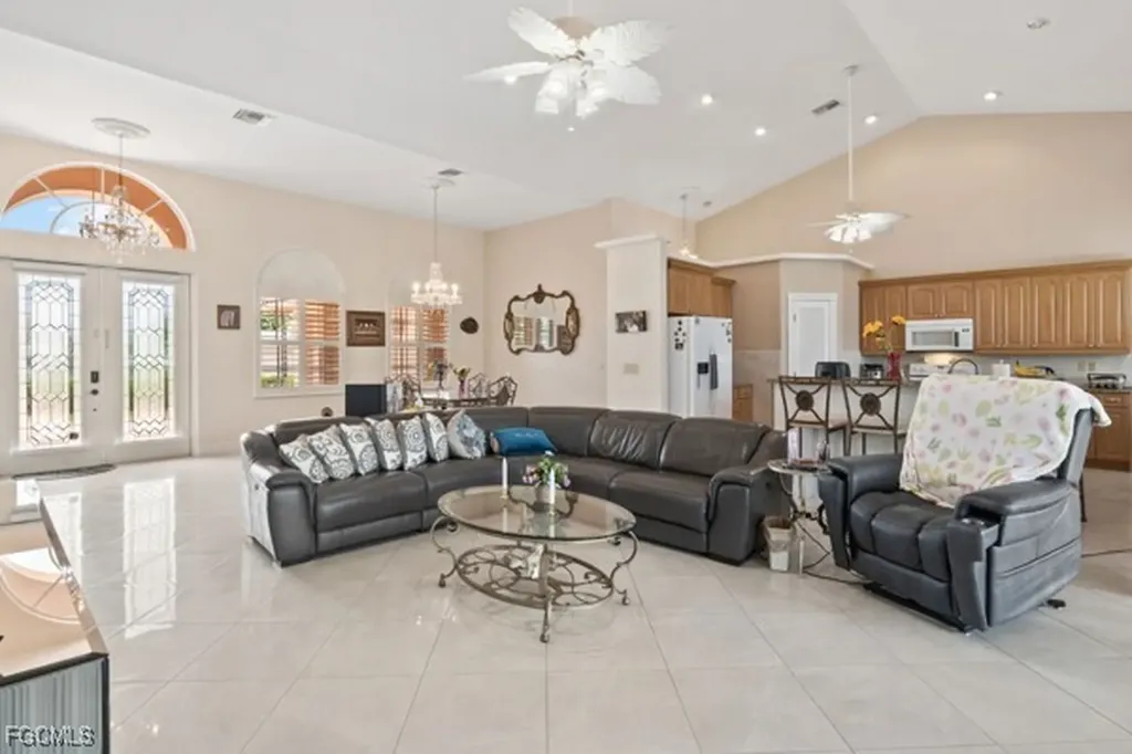 172 SE 23rd Street Cape Coral FL 33990