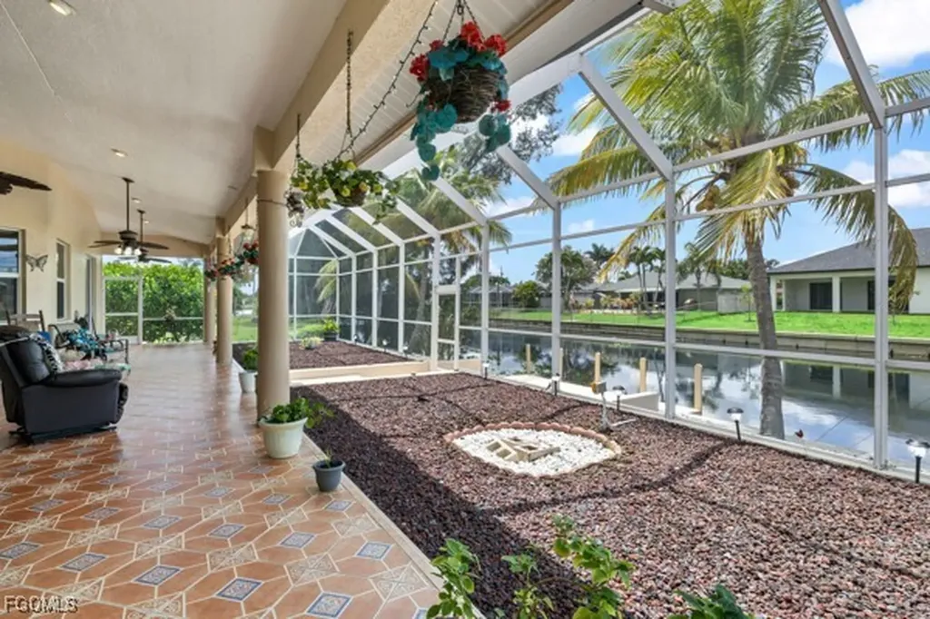 172 SE 23rd Street Cape Coral FL 33990