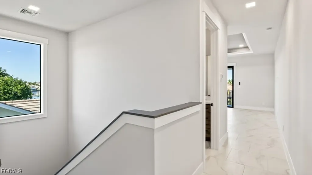 2133 Cape Coral Parkway W Cape Coral FL 33914