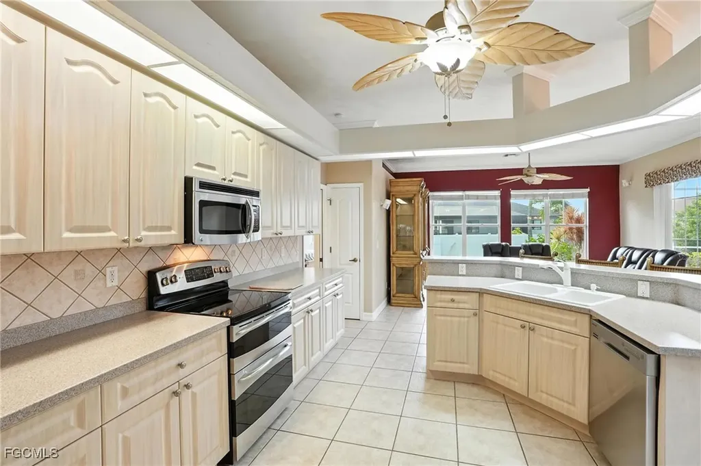 3929 SW 26th Avenue Cape Coral FL 33914