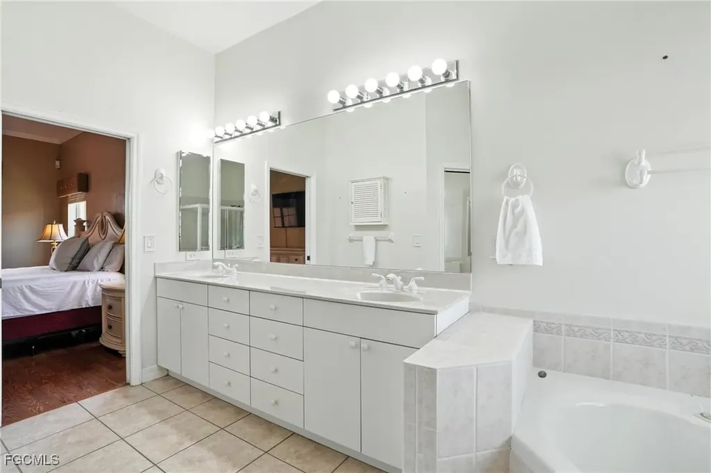 3929 SW 26th Avenue Cape Coral FL 33914