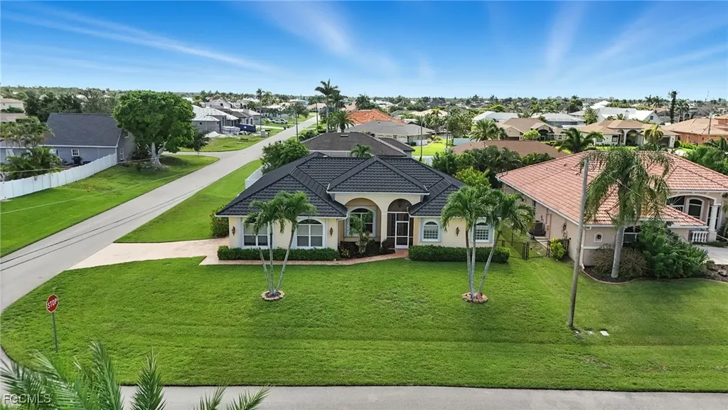 3929 SW 26th Avenue Cape Coral FL 33914