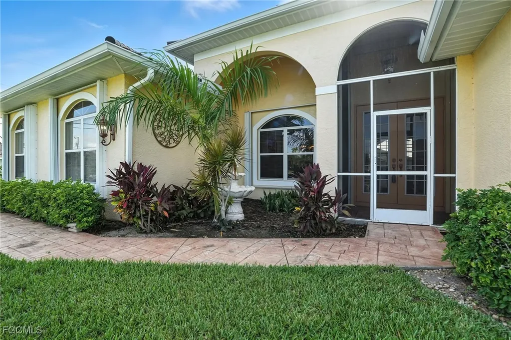 3929 SW 26th Avenue Cape Coral FL 33914