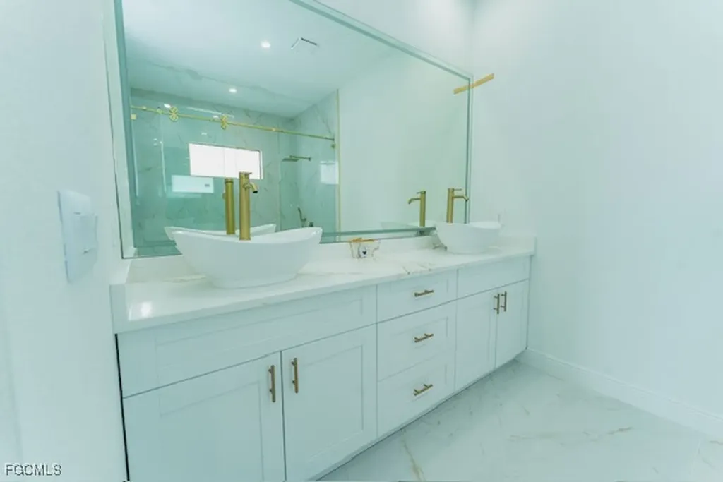 3307 NE 13th Avenue Cape Coral FL 33909