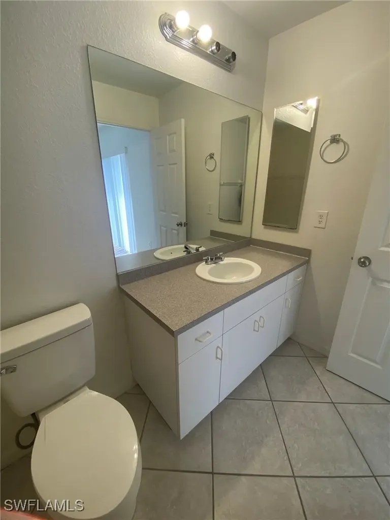 1027 SE 11th Street Cape Coral FL 33990