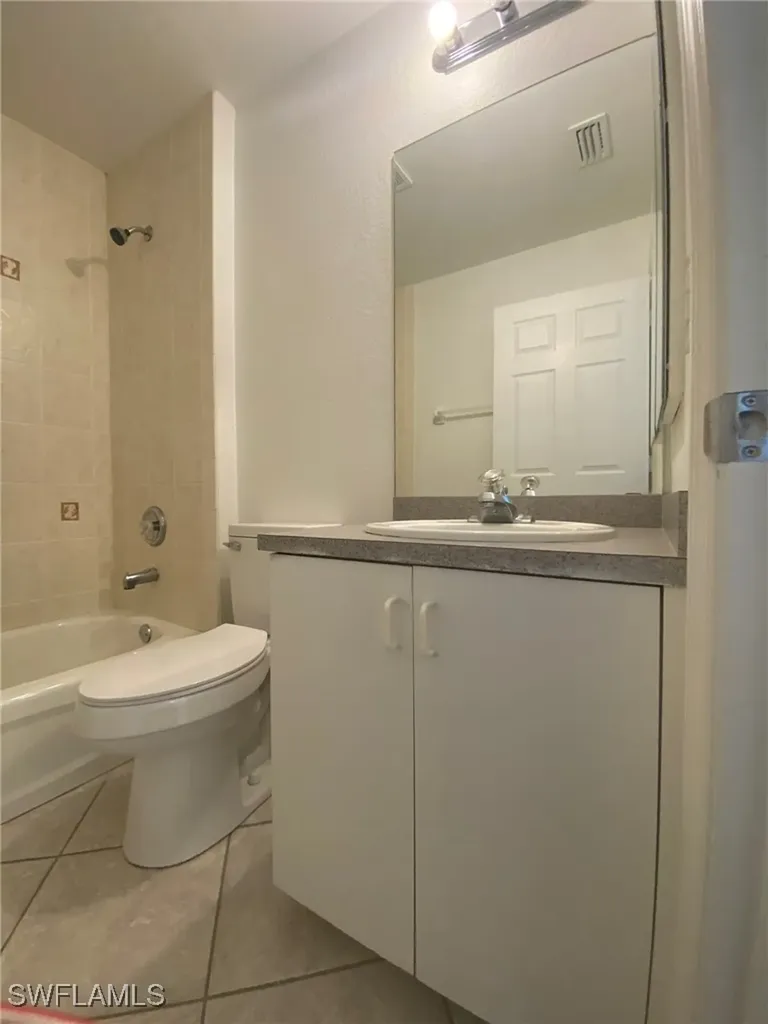 1027 SE 11th Street Cape Coral FL 33990