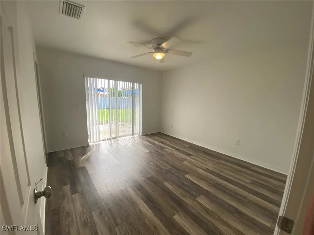 1027 SE 11th Street Cape Coral FL 33990
