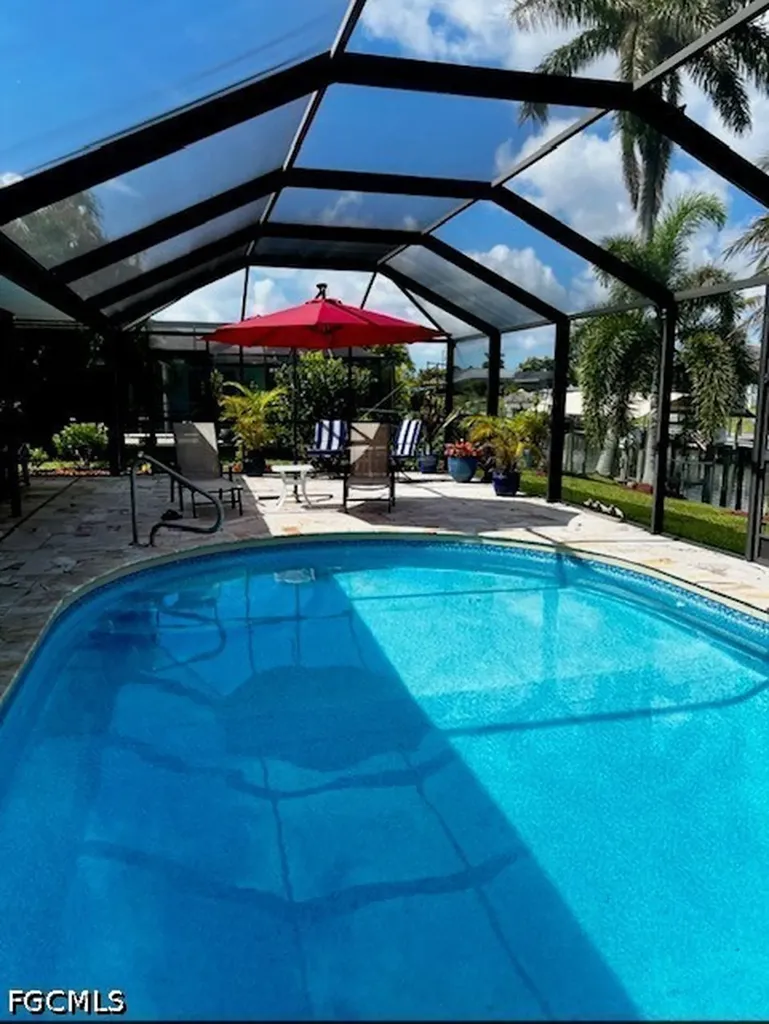 1510 SE 11th Place Cape Coral FL 33990