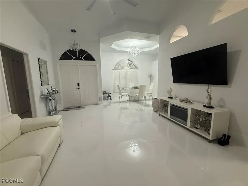 1726 Country Club Boulevard Cape Coral FL 33990