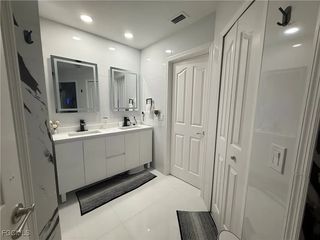 1726 Country Club Boulevard Cape Coral FL 33990