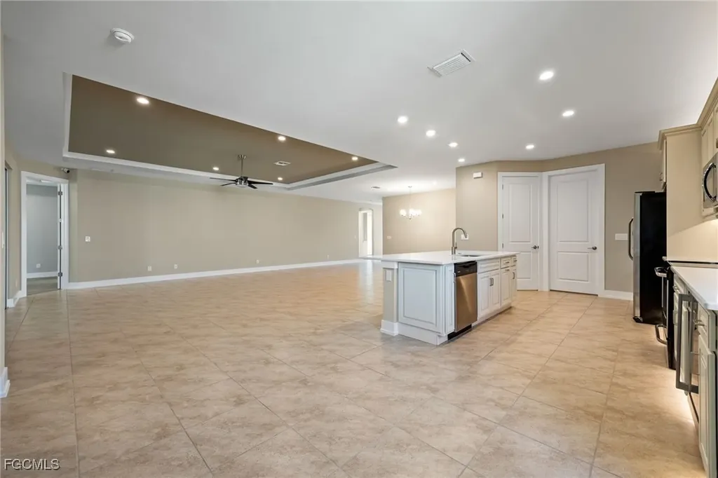 2513 SW 38th Terrace Cape Coral FL 33914