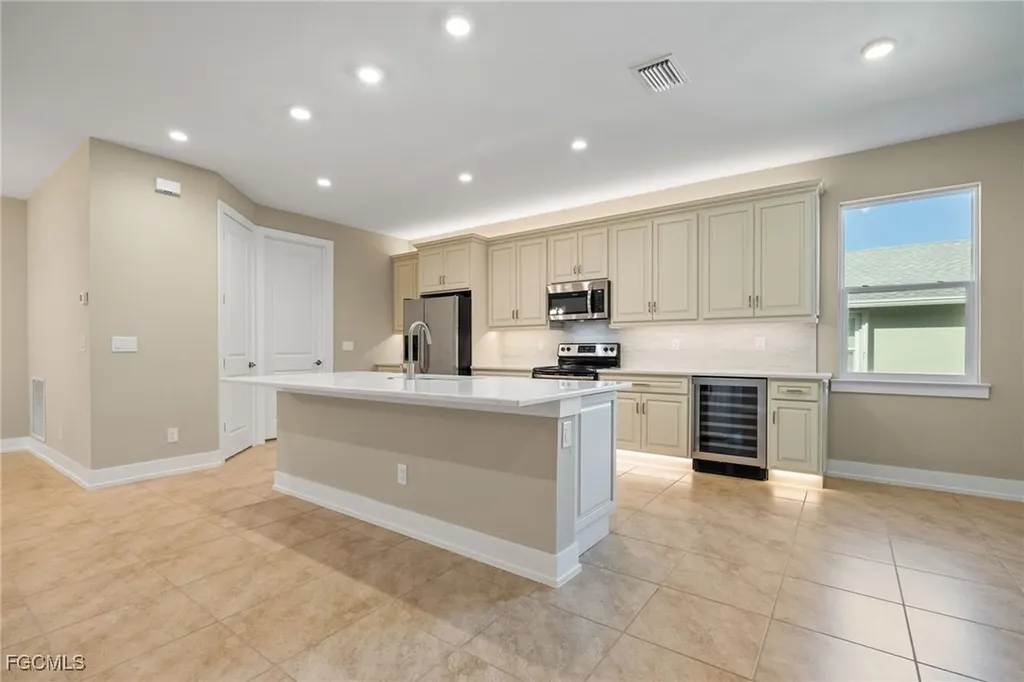 2513 SW 38th Terrace Cape Coral FL 33914