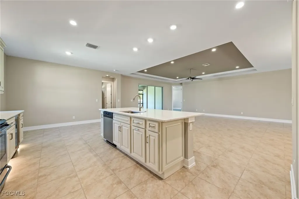 2513 SW 38th Terrace Cape Coral FL 33914