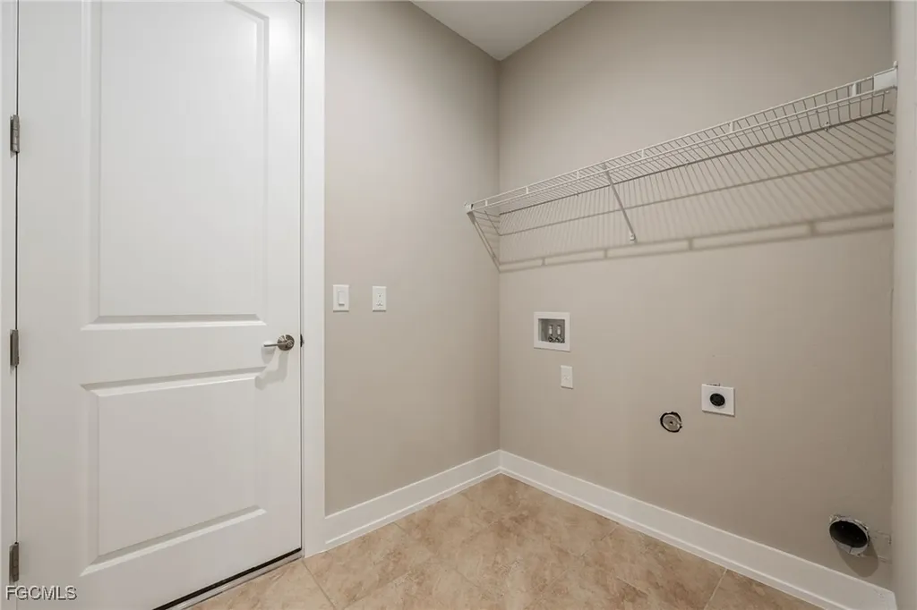 2513 SW 38th Terrace Cape Coral FL 33914