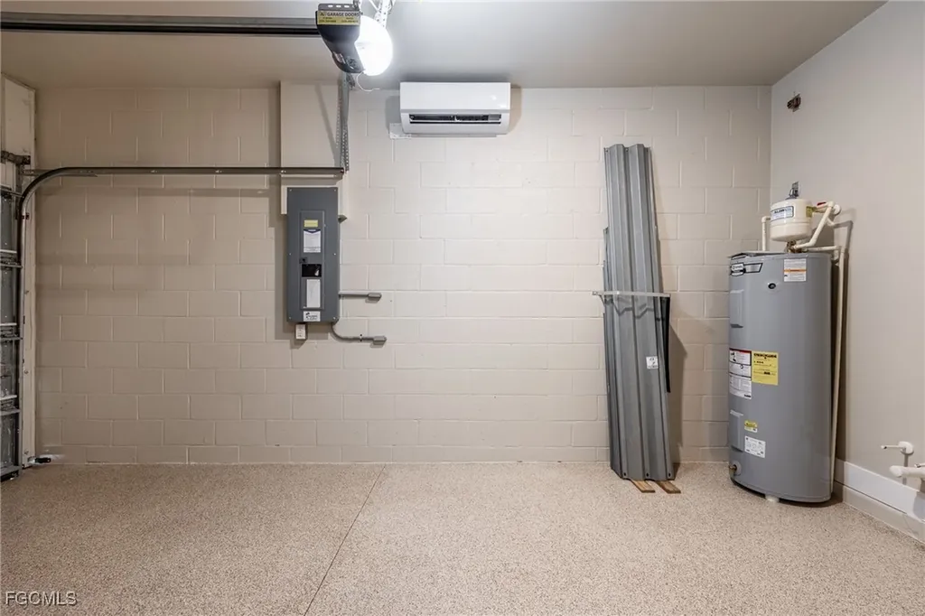 2513 SW 38th Terrace Cape Coral FL 33914