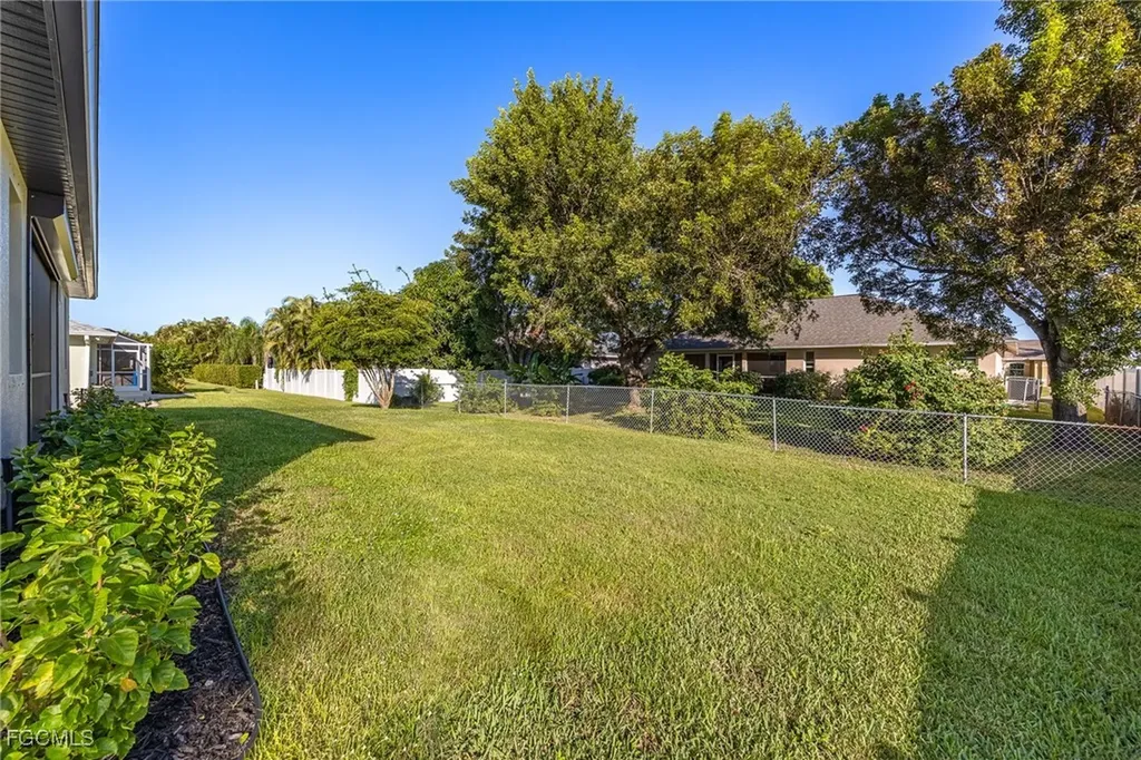 2513 SW 38th Terrace Cape Coral FL 33914