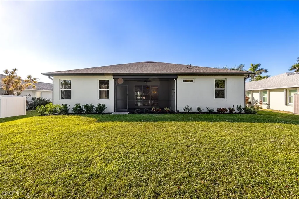 2513 SW 38th Terrace Cape Coral FL 33914