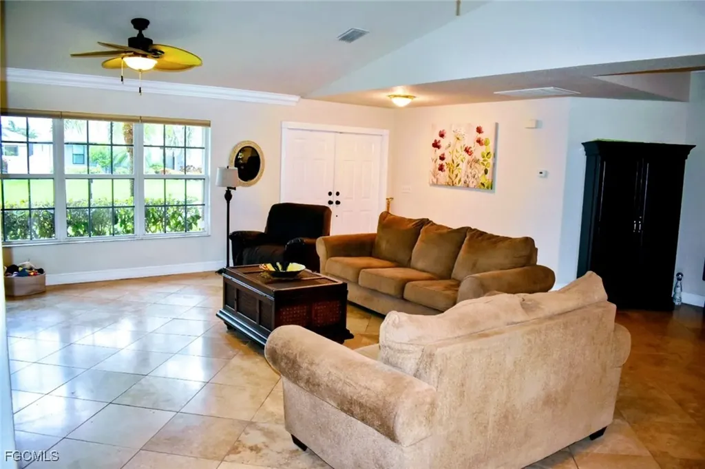 1823 SW 39th Street Cape Coral FL 33914