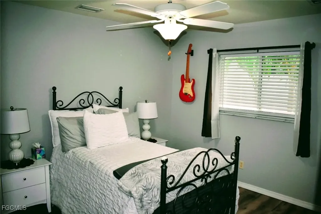 1823 SW 39th Street Cape Coral FL 33914