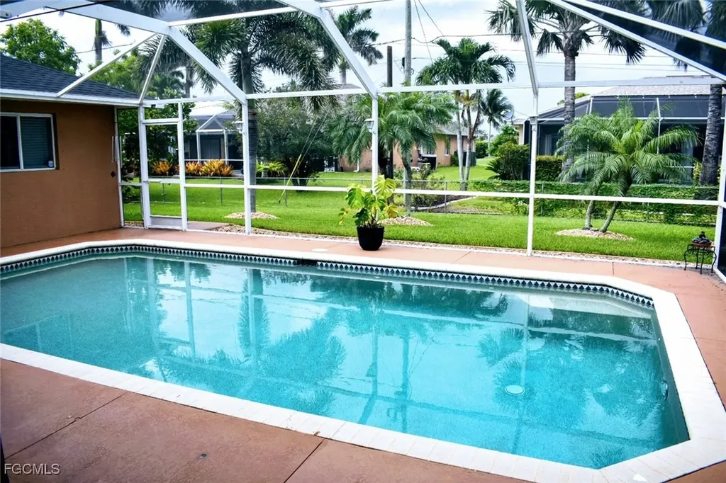 1823 SW 39th Street Cape Coral FL 33914