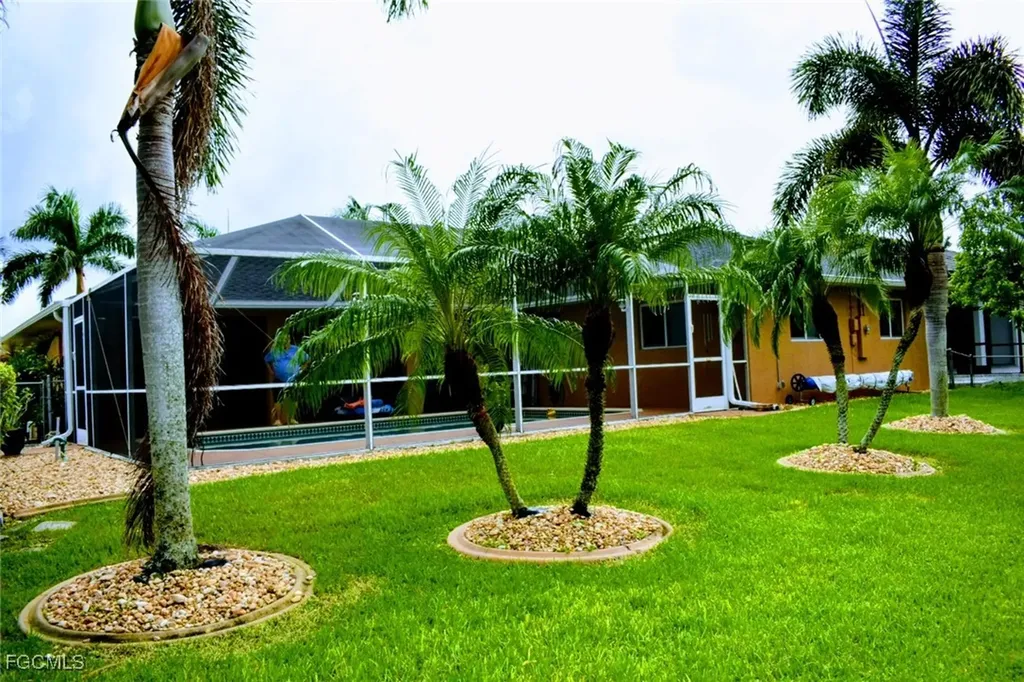 1823 SW 39th Street Cape Coral FL 33914