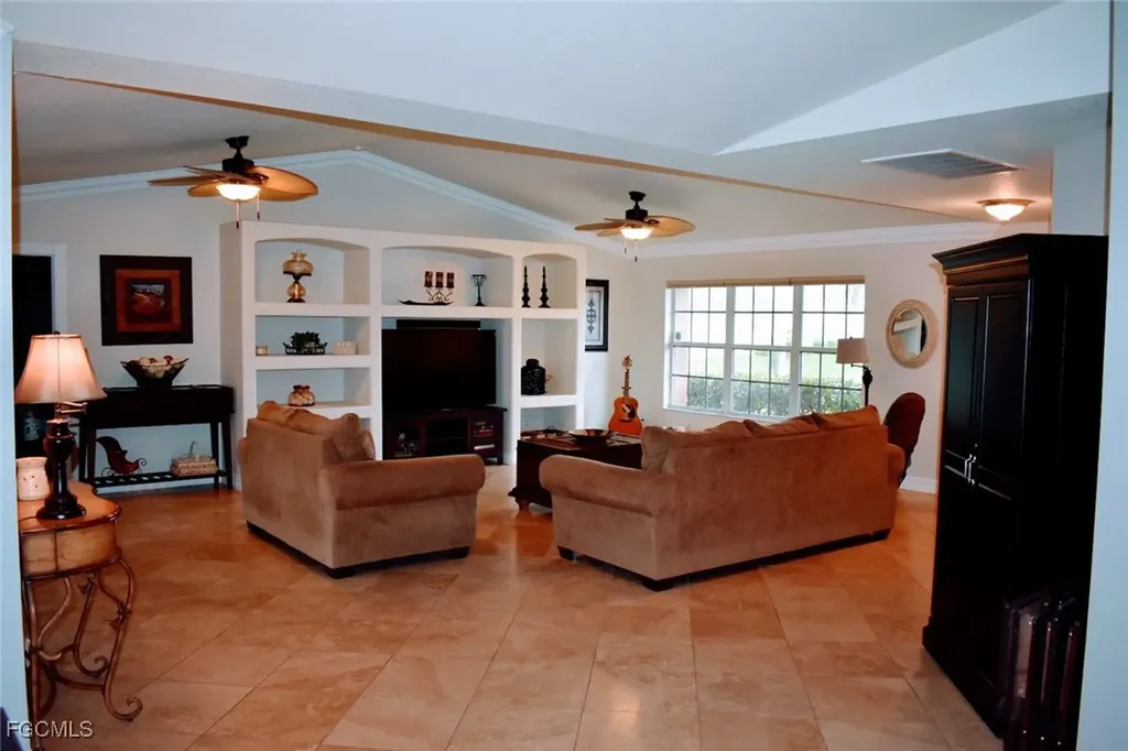 1823 SW 39th Street Cape Coral FL 33914