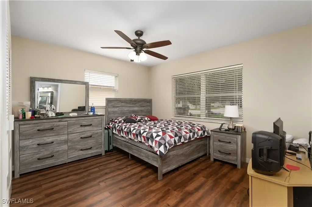 3609 SE 9th Place Cape Coral FL 33904