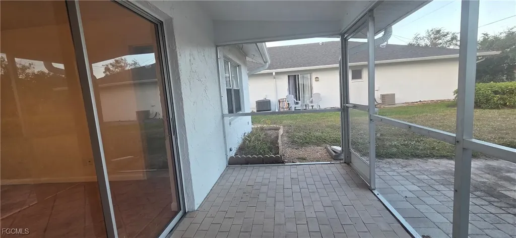 3609 SE 9th Place Cape Coral FL 33904