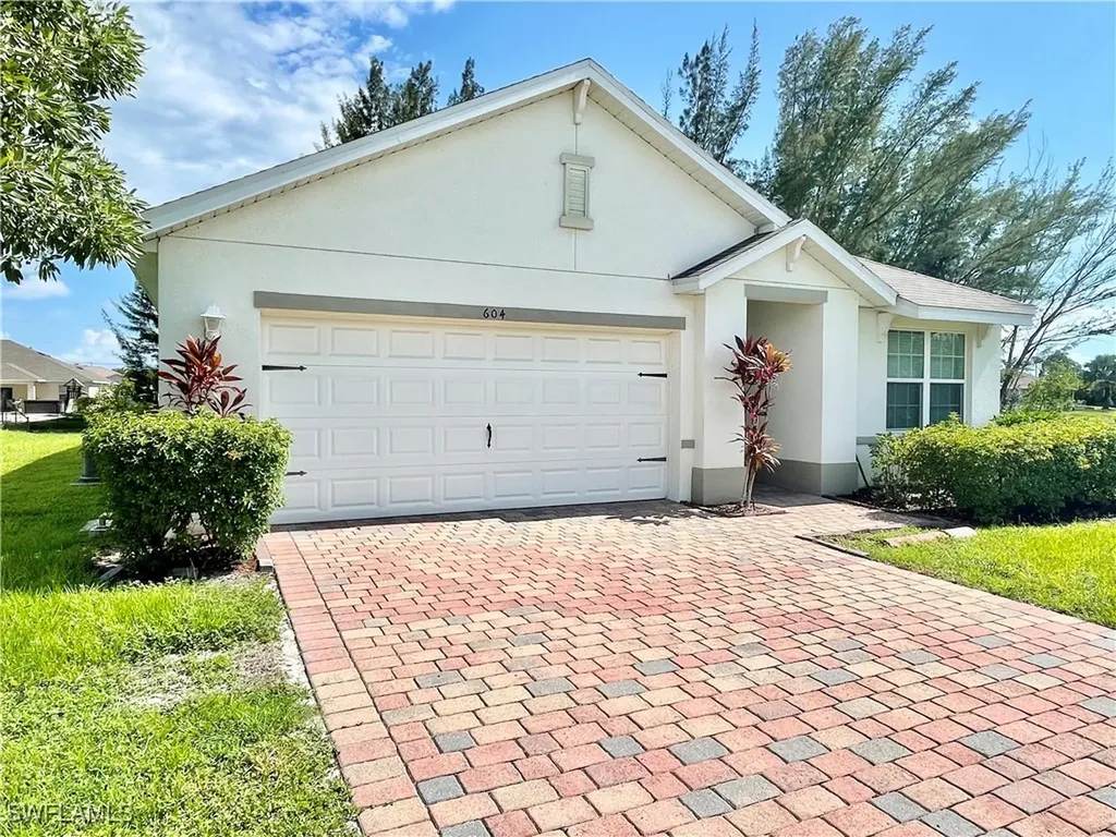 604 SW 26th Street Cape Coral FL 33914
