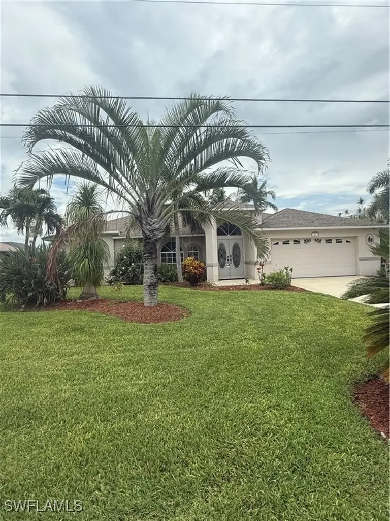 1113 SE 20th Court Cape Coral FL 33990