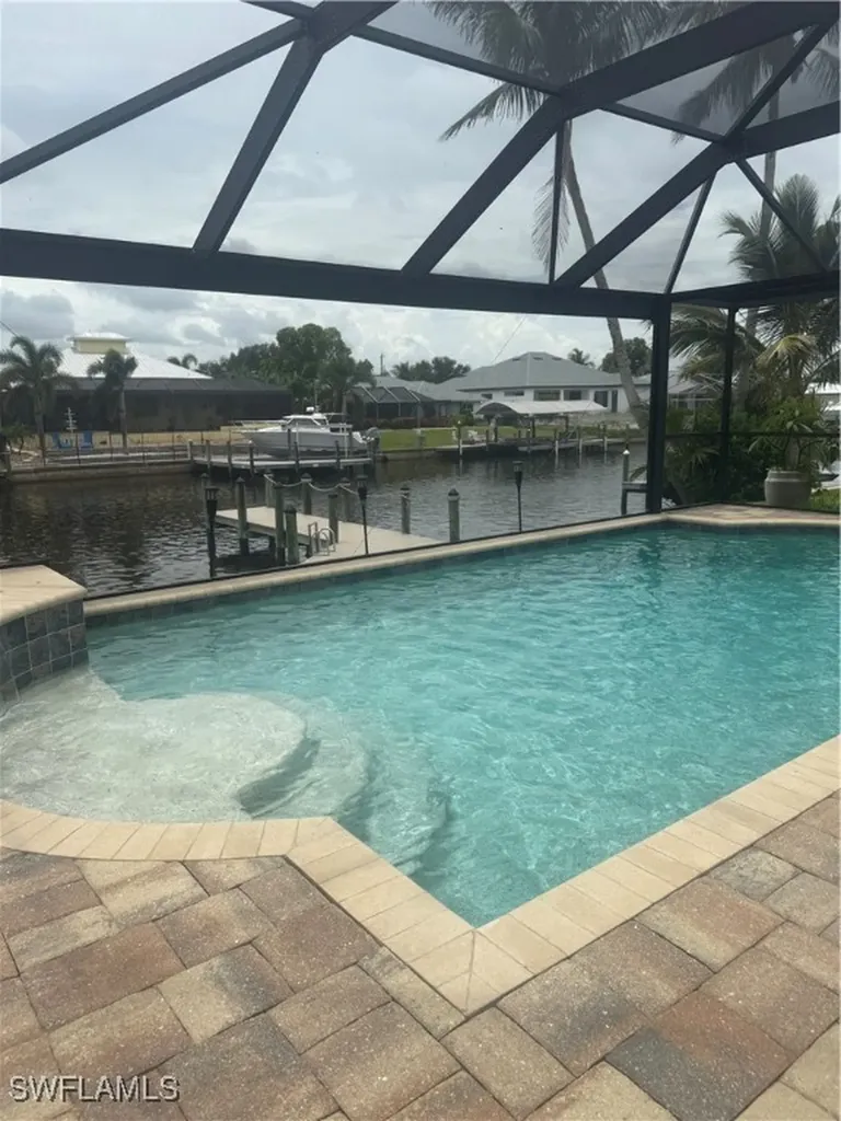 1113 SE 20th Court Cape Coral FL 33990