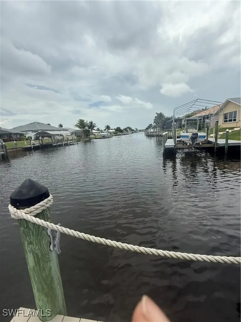 1113 SE 20th Court Cape Coral FL 33990