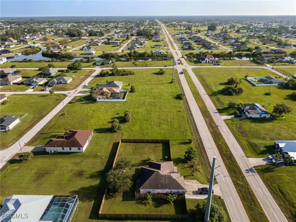 824 El Dorado Boulevard N Cape Coral FL 33993