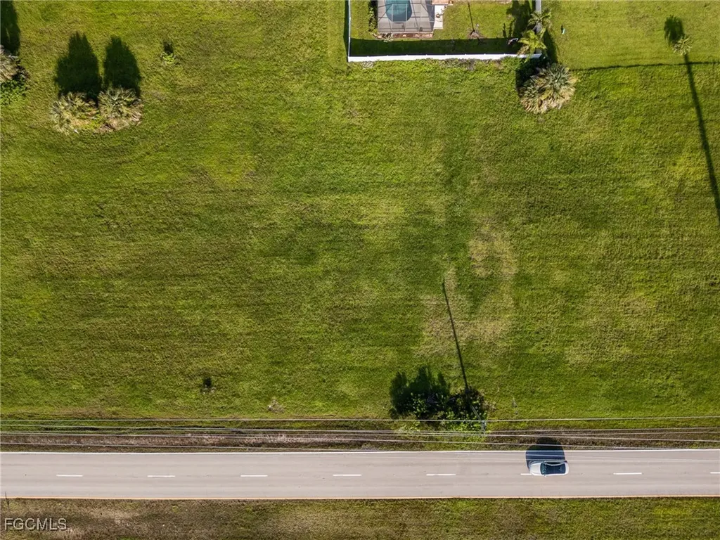 824 El Dorado Boulevard N Cape Coral FL 33993